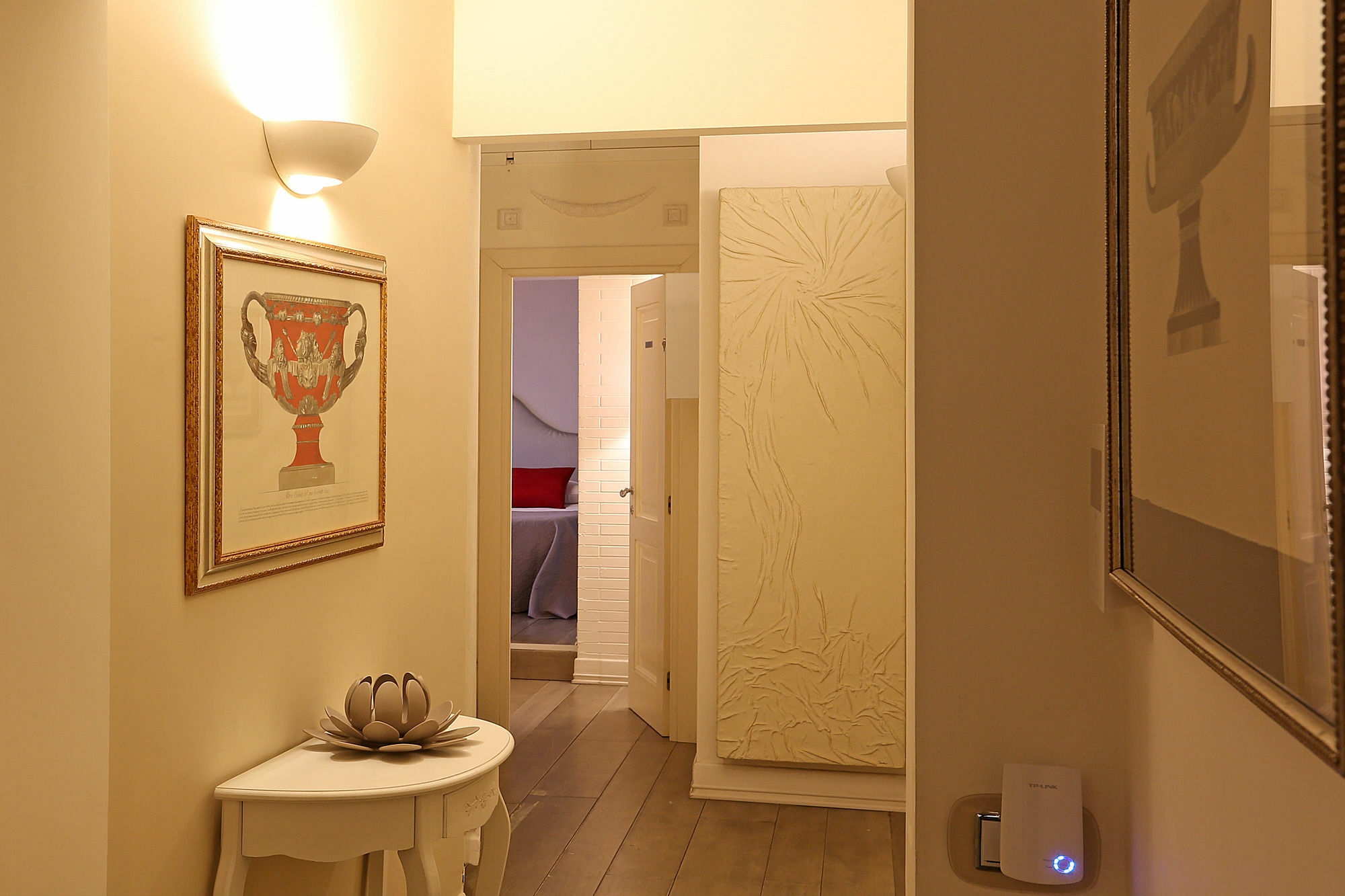 Piazzetta De' Monti Suites Rome Bagian luar foto